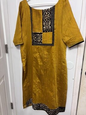 Handmade Salwar Kameez Kurta with a Matching Dupatta